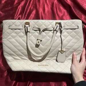 Micheal Kors pink bucket hand bag